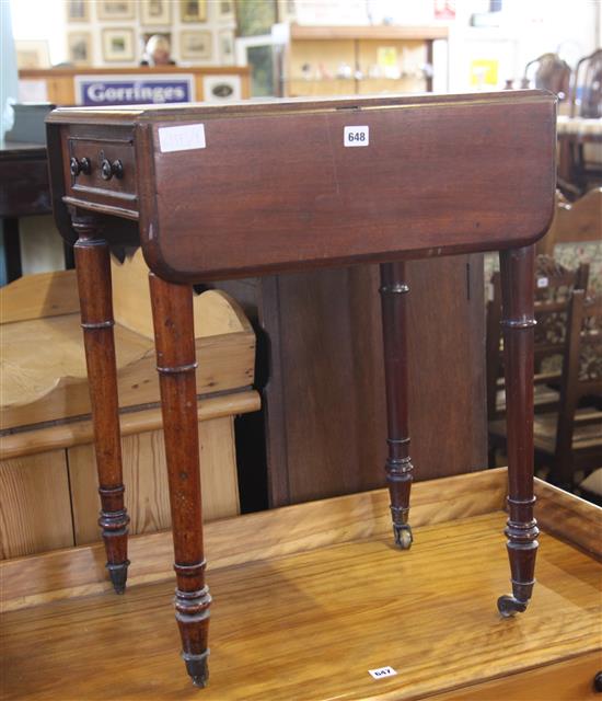 A Victorian mahogany Pembroke table